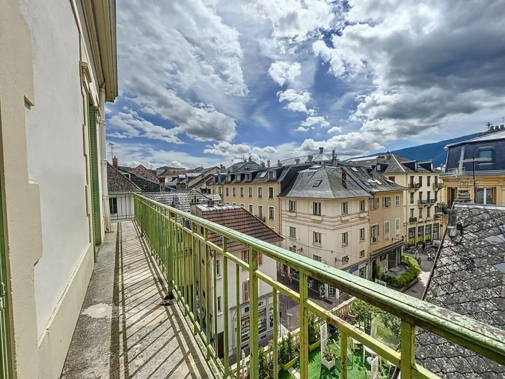 Aix les Bains – Appartement bourgeois en hyper centre, de beaux volumes avec du cachet !