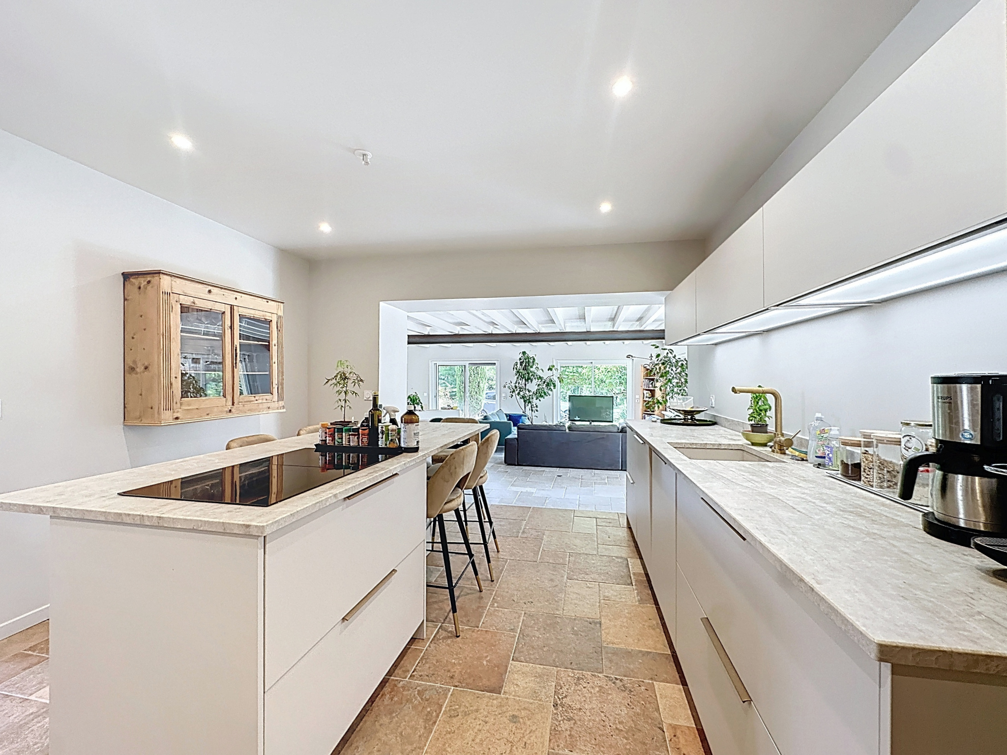 photo_bb987df1cdbac8bc6d2568c98a922d71_Inc_0