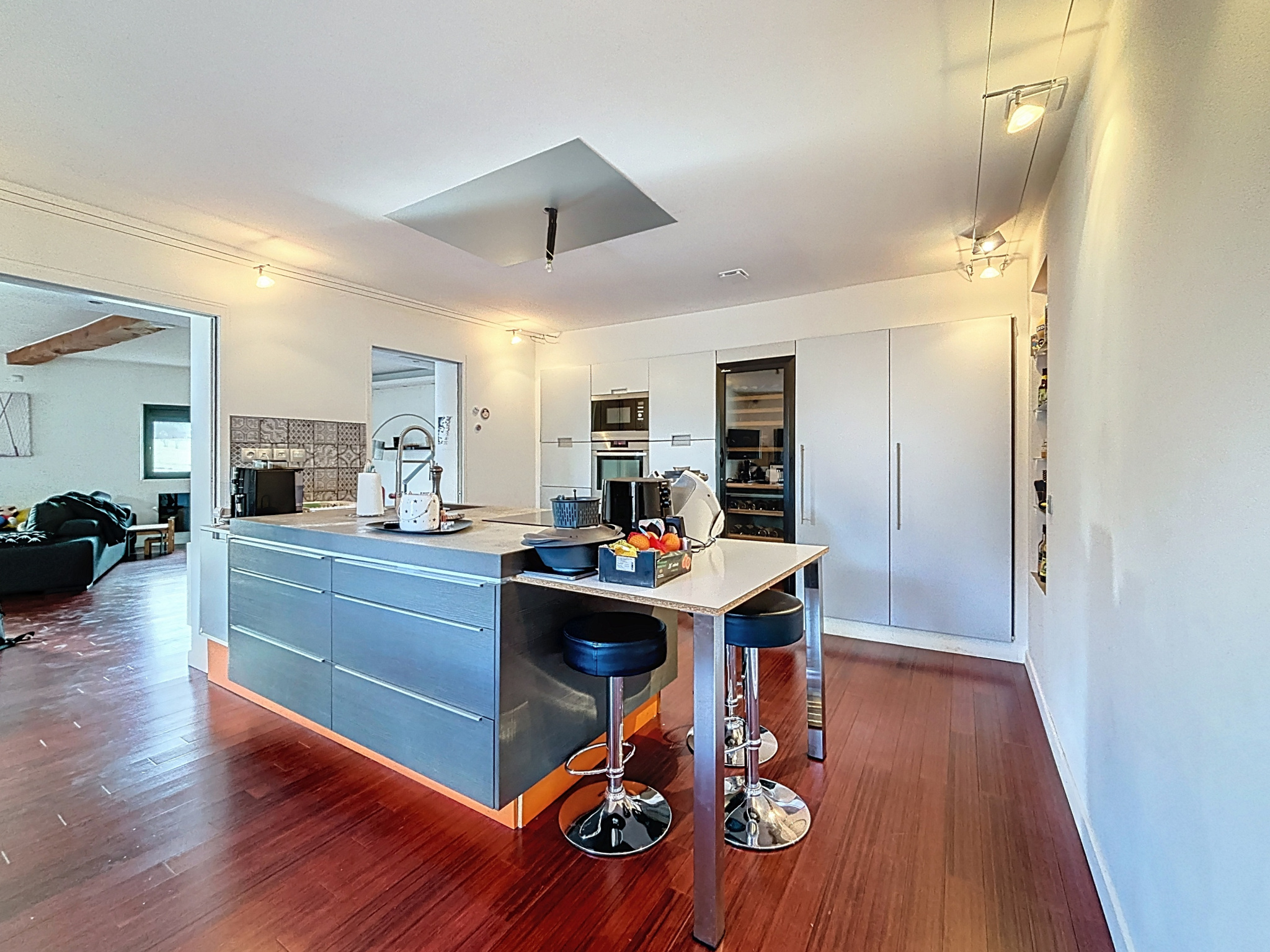 photo_b5c7211dbd4a1c2f8321f372fe438ca3