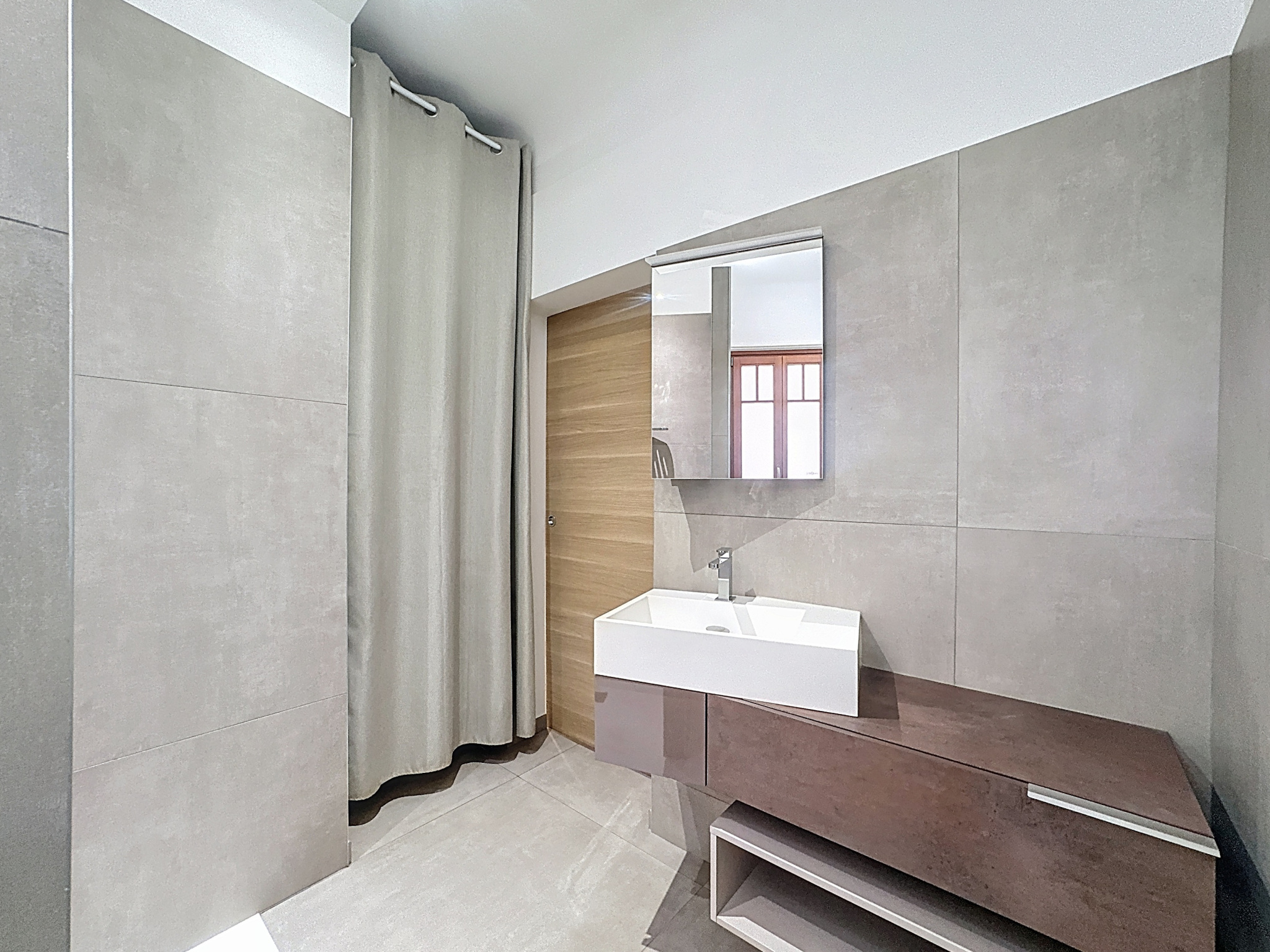 photo_d9158b21f18ea4c592bffbed5ed9a83f