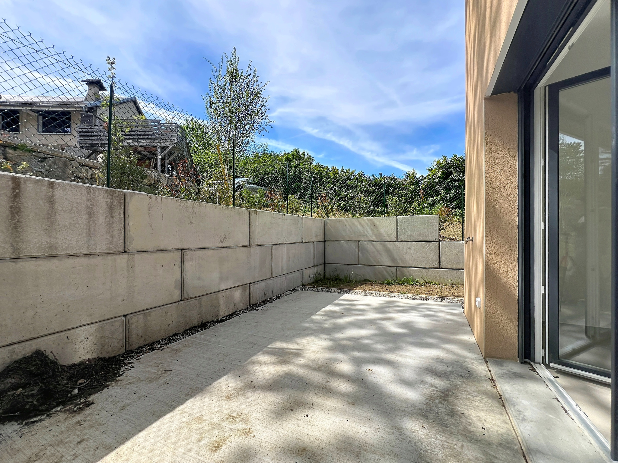 photo_57426f85cba2f6af15080f17ce4586b7_Inc_0