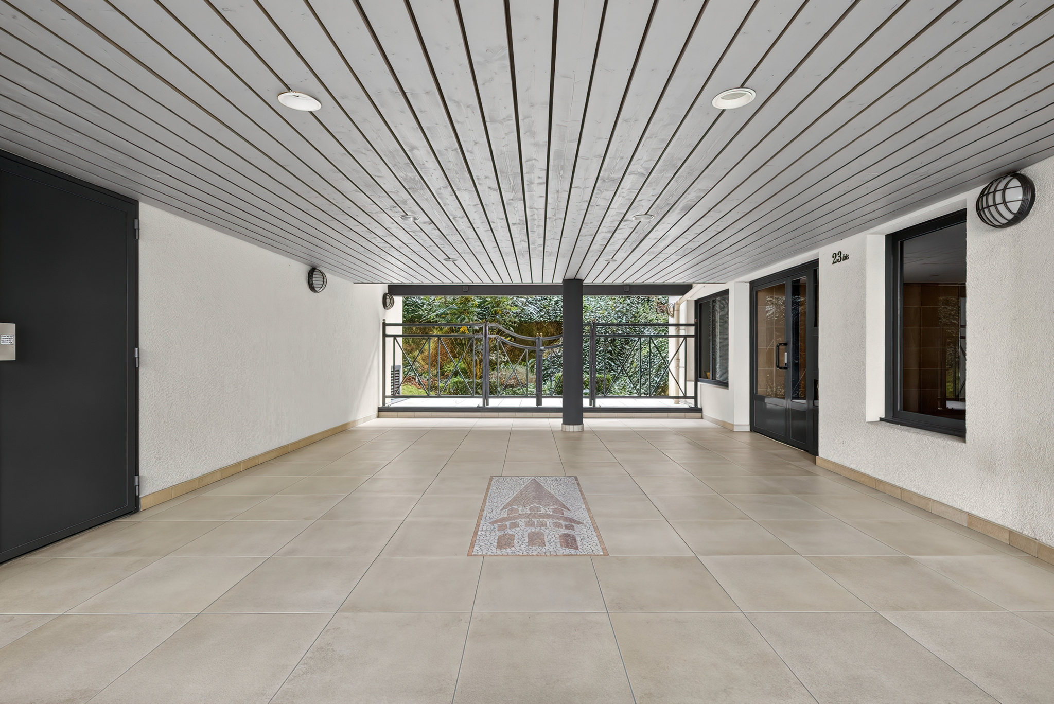 photo_cf4e195df22f1645115f0ae4f450324c