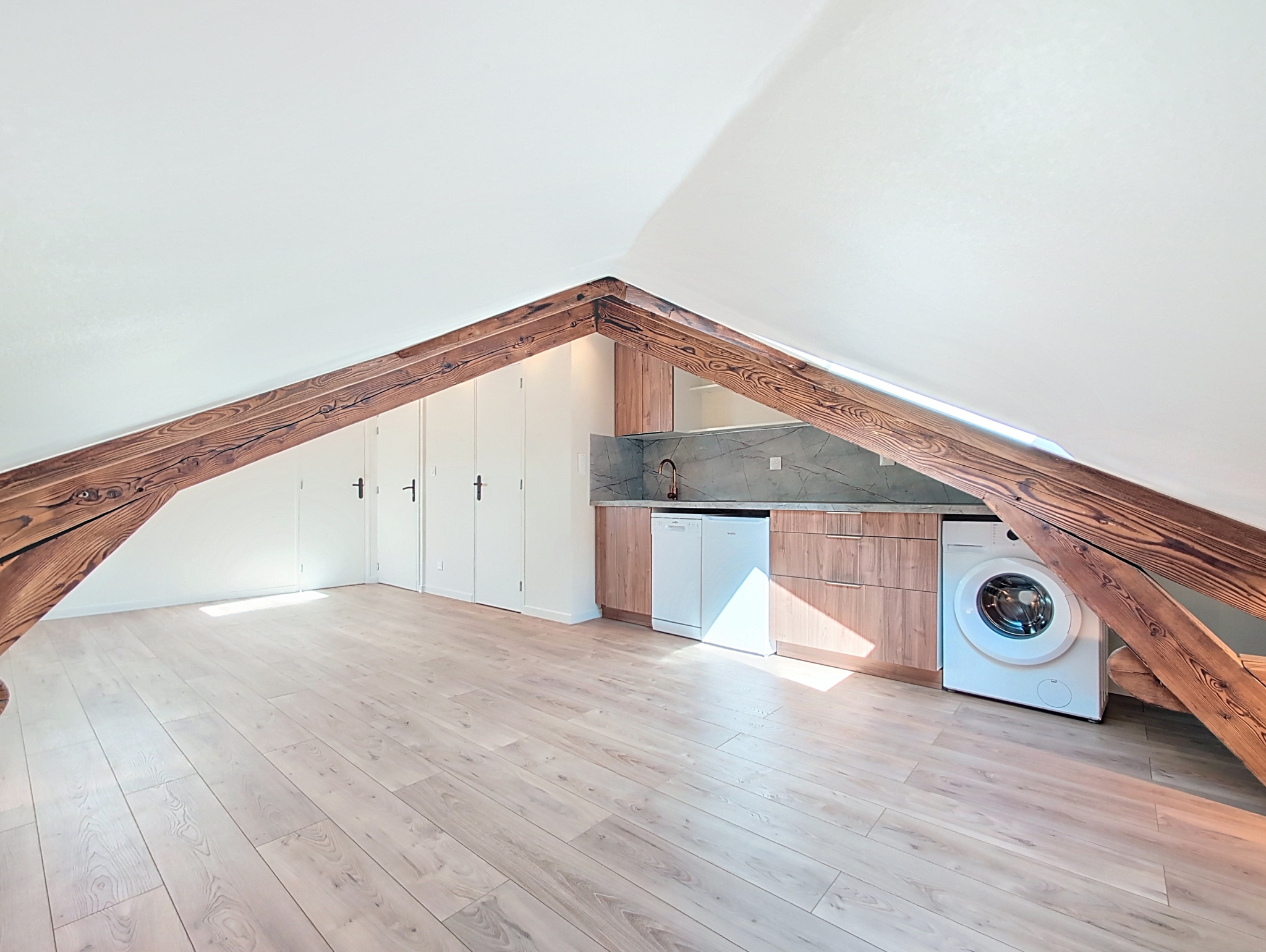 photo_fb00677f8e082b5bee356140e90ac2ba