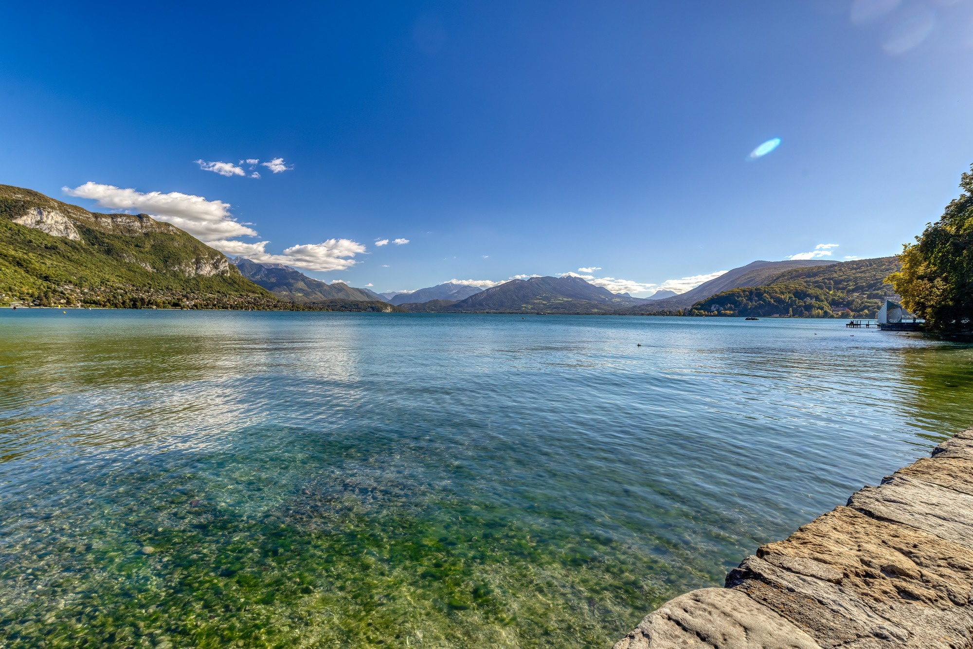 Se baigner à Annecy : les plages où profiter du lac dans la ville
