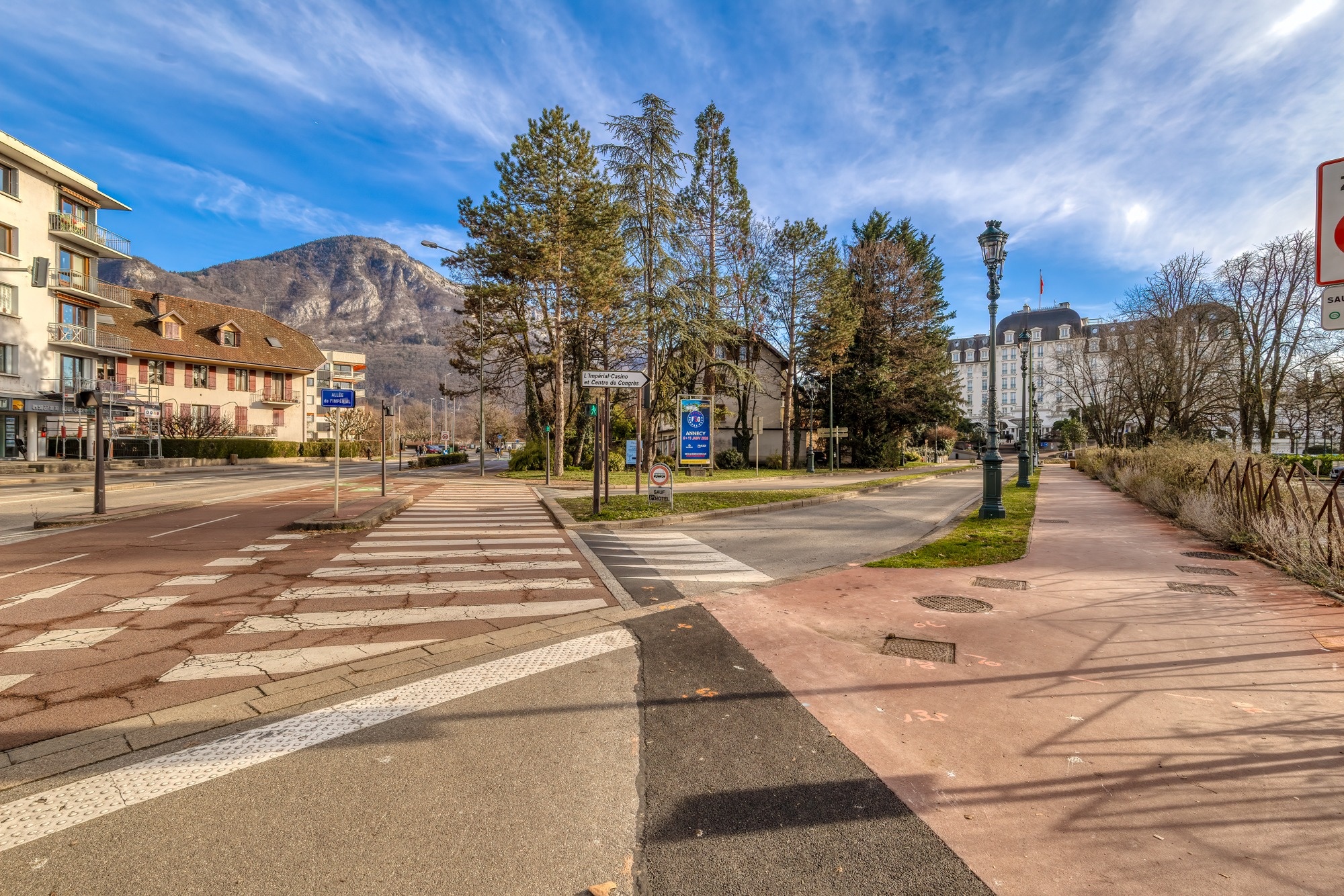 Habitat senior à Annecy : toutes les solutions pour bien vieillir autour du lac